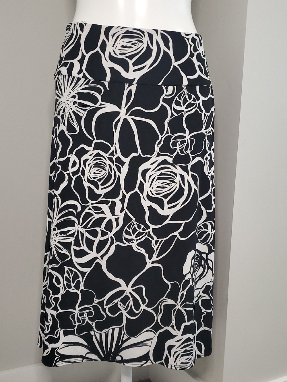 Chico's Black and White Floral Midi Skirt